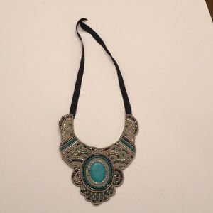 Gorgeous turquoise bib style necklace brand new